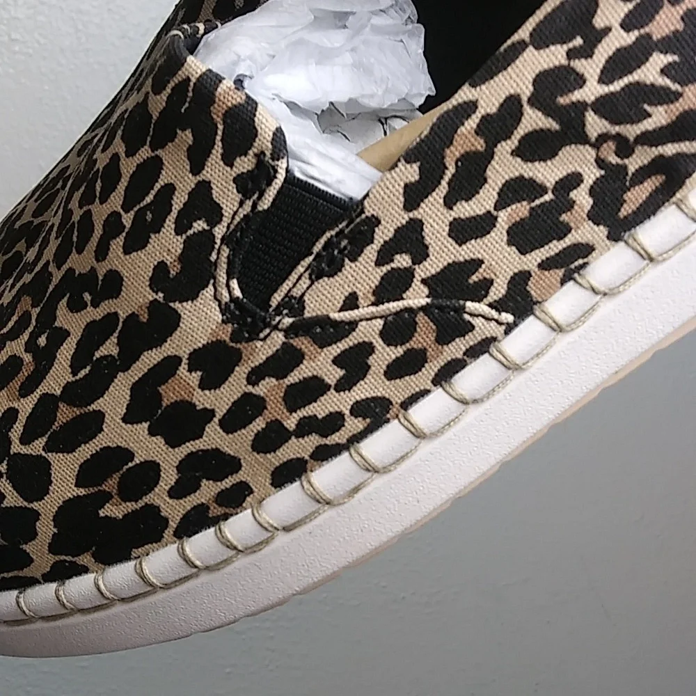 Cloudsteppers By Clarks Step Glow Jade 9W  Whipstitch Shoes Leopard Print